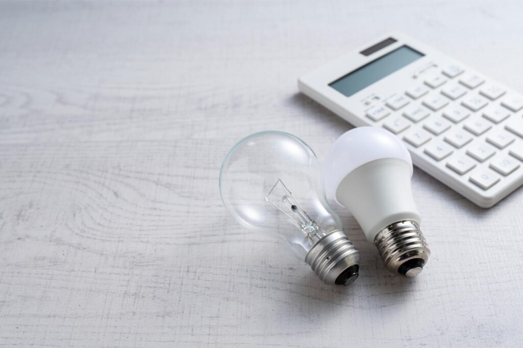 電球と電卓