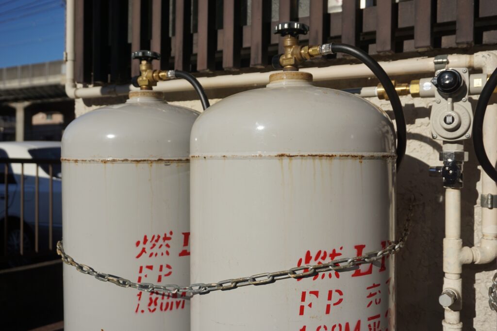 プロパンガスボンベ
