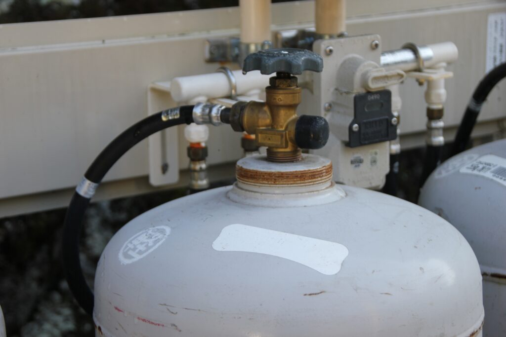 プロパンガスボンベのバルブ