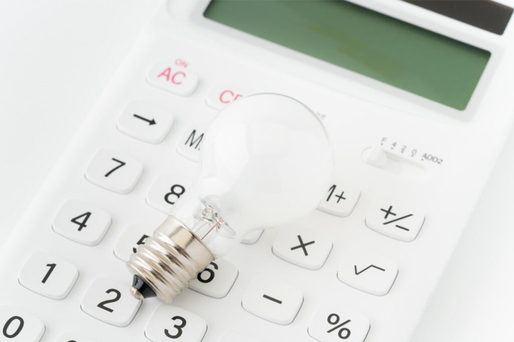 電球と電卓
