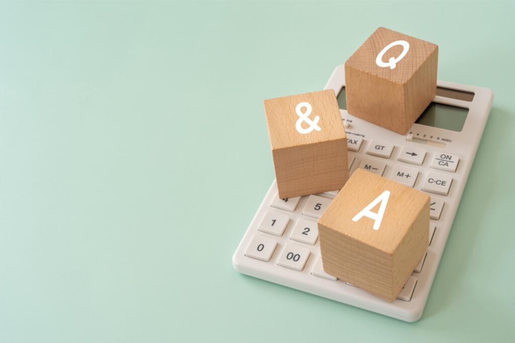 Q&Aの木製ブロック